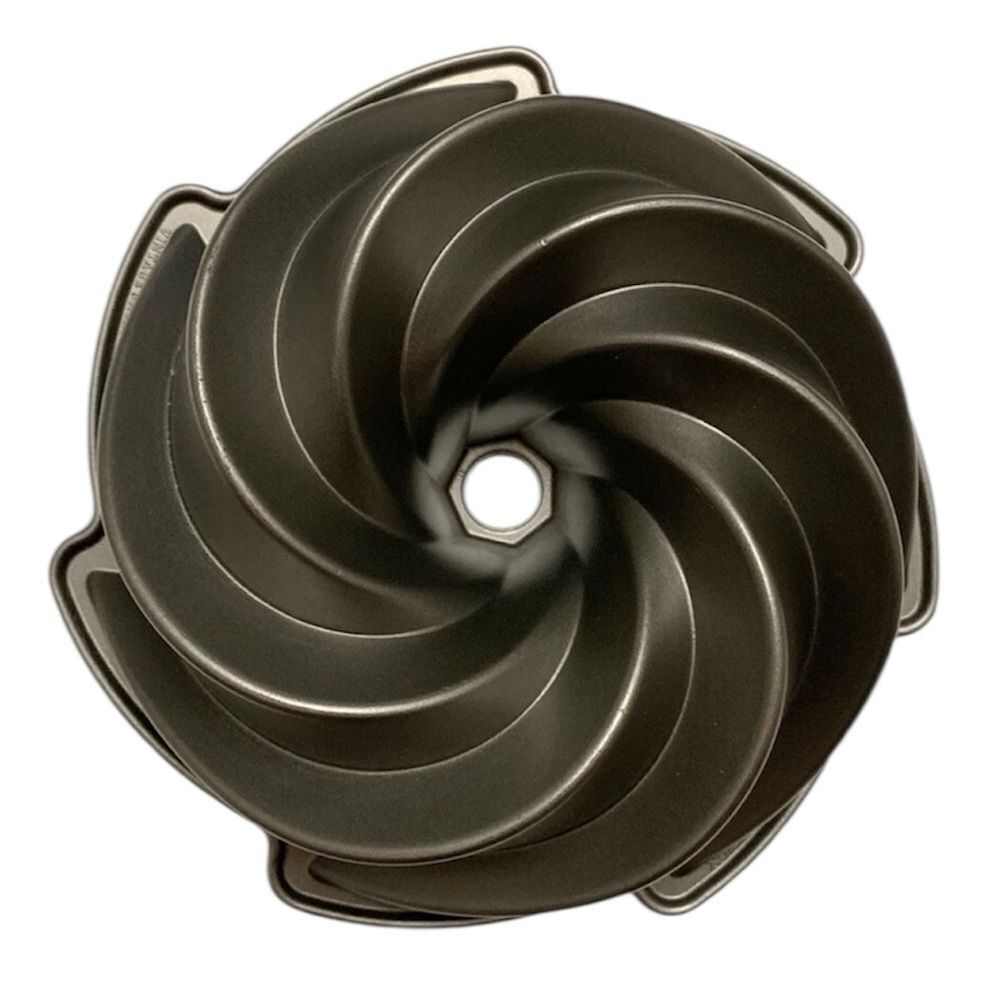Nordic Ware Vintage Swirl Bundt Cake Pan Mold Cast Aluminum 8 Cups Made in USA
